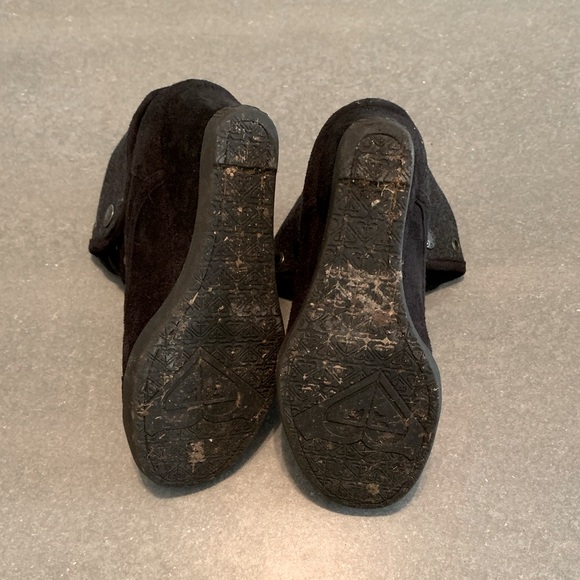 Roxy booties, secret wedge, cuff ankle. Minimal wear. EUC. - Picture 6 of 6